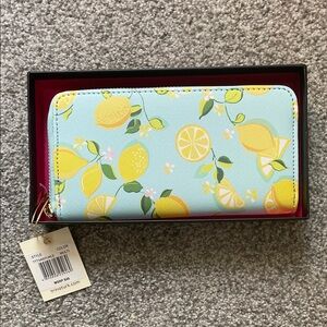 NWT Trina Turk Lemon Print Large Wallet